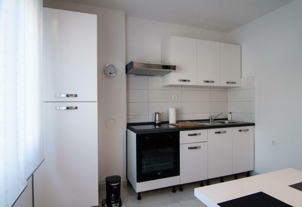 New Renovated Apartment 15 Min From Beach On Foot Pula Buitenkant foto