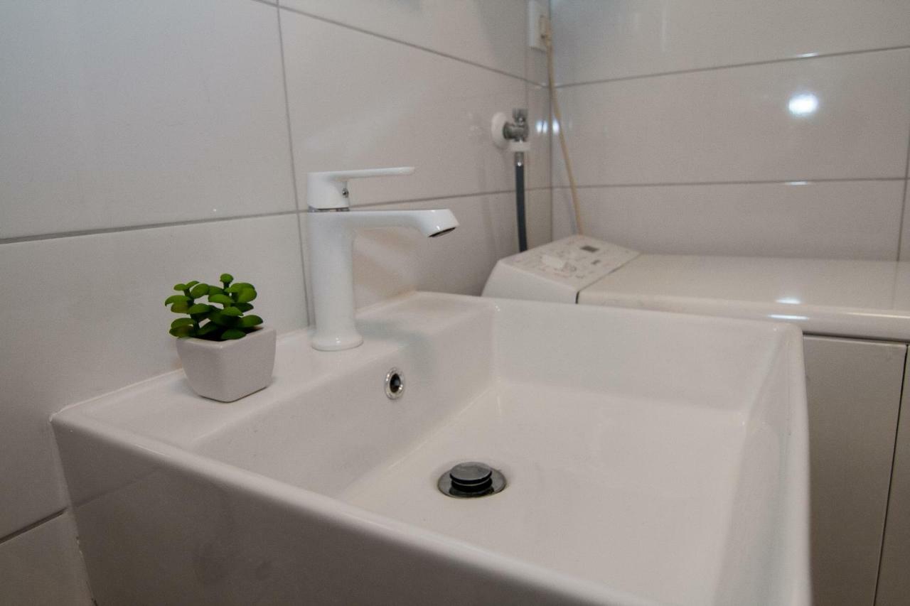 New Renovated Apartment 15 Min From Beach On Foot Pula Buitenkant foto