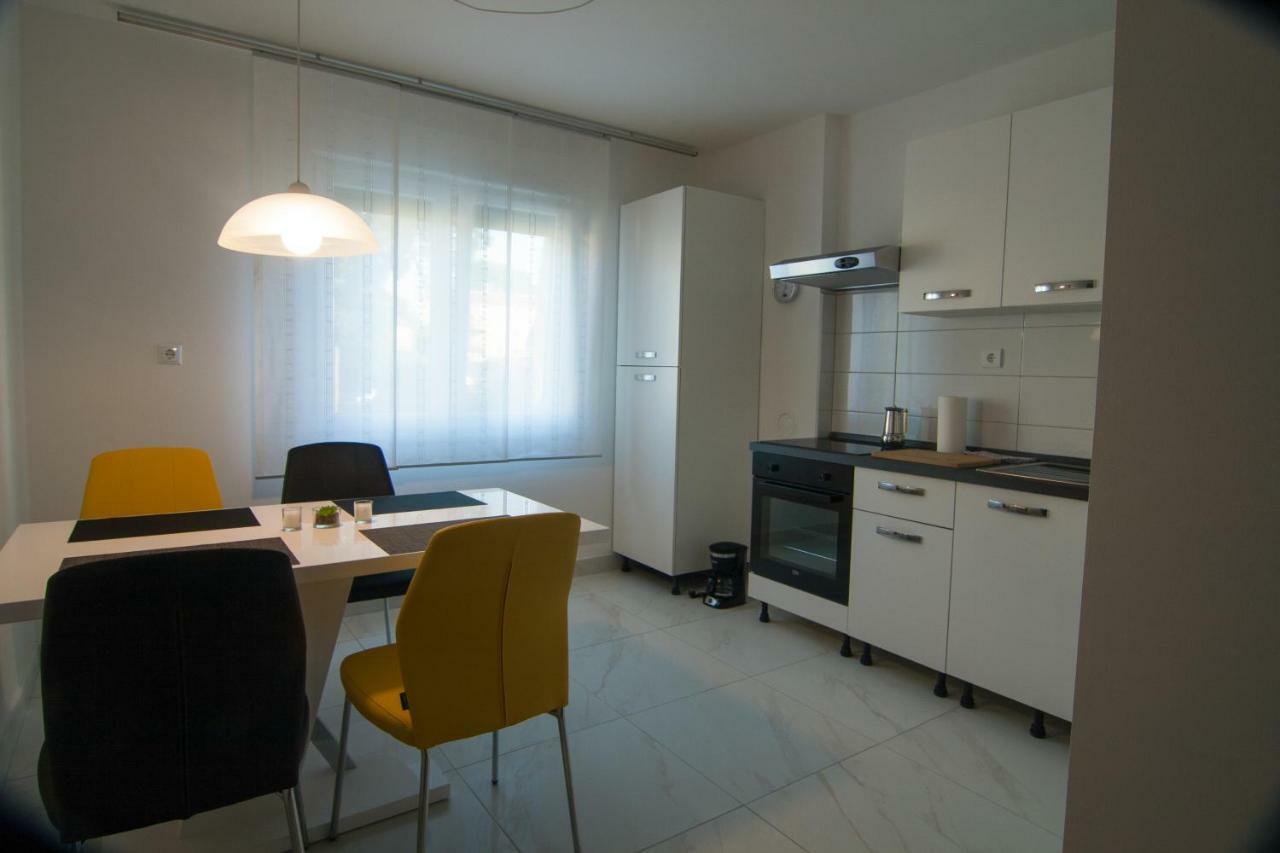 New Renovated Apartment 15 Min From Beach On Foot Pula Buitenkant foto