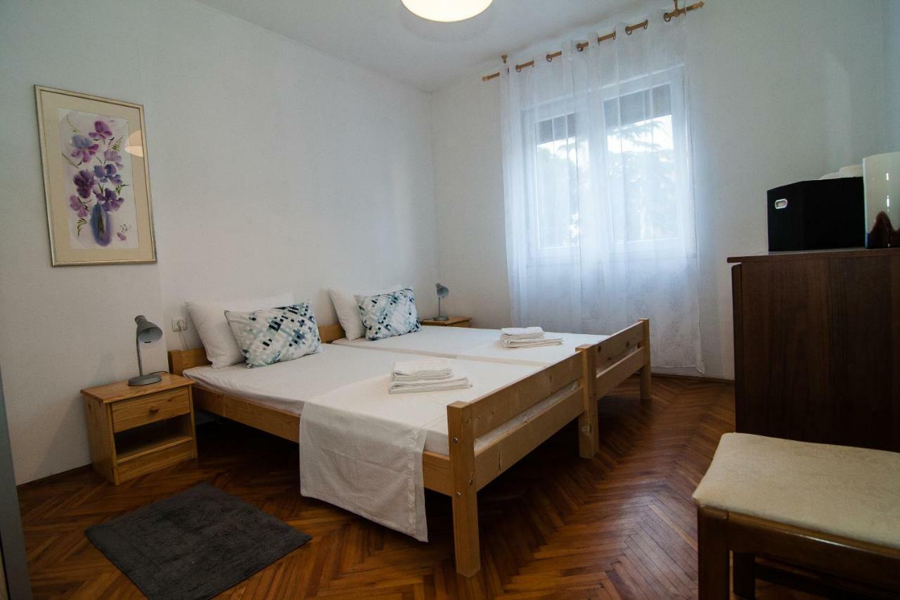New Renovated Apartment 15 Min From Beach On Foot Pula Buitenkant foto