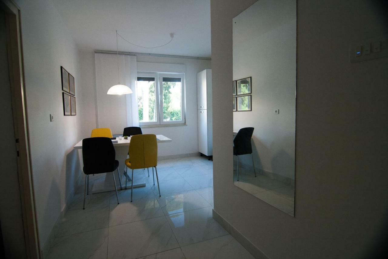 New Renovated Apartment 15 Min From Beach On Foot Pula Buitenkant foto