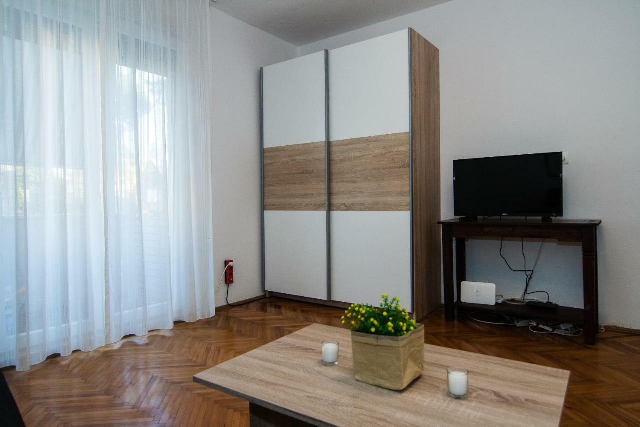 New Renovated Apartment 15 Min From Beach On Foot Pula Buitenkant foto