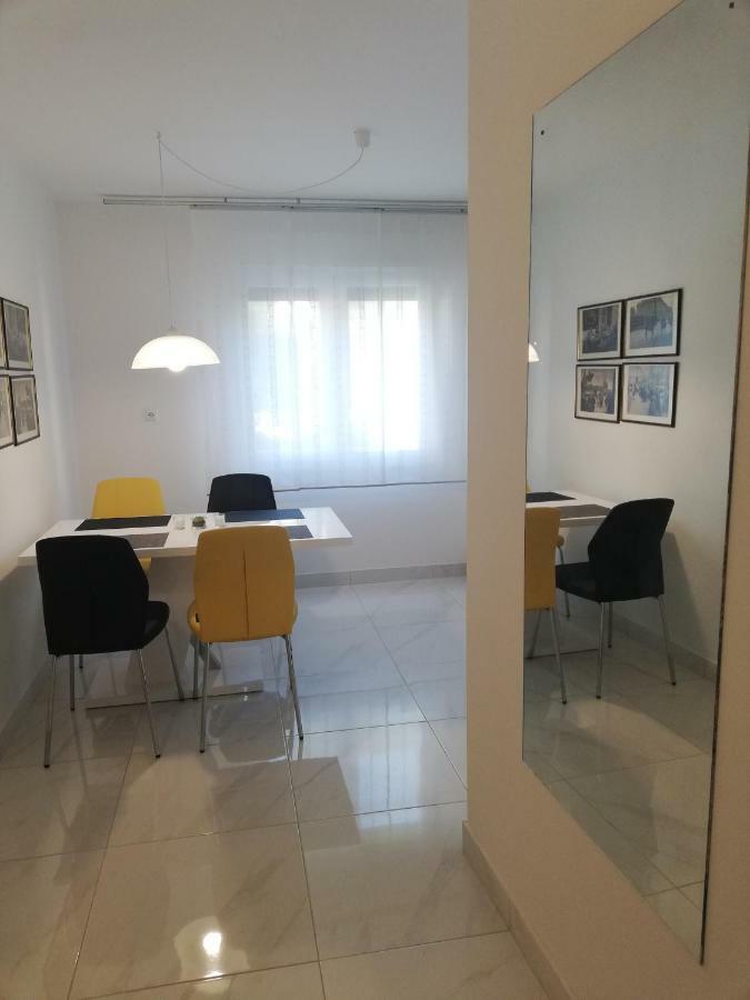 New Renovated Apartment 15 Min From Beach On Foot Pula Buitenkant foto