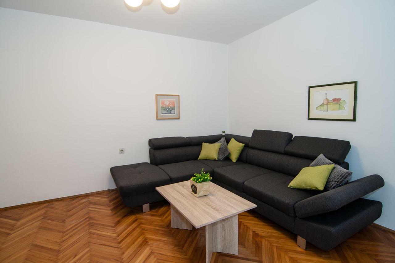 New Renovated Apartment 15 Min From Beach On Foot Pula Buitenkant foto