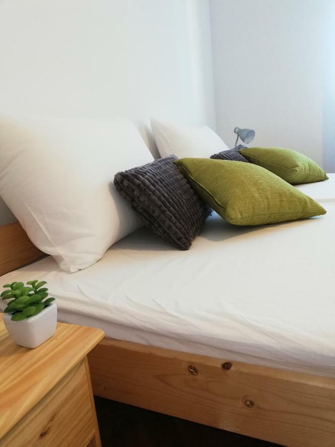 New Renovated Apartment 15 Min From Beach On Foot Pula Buitenkant foto