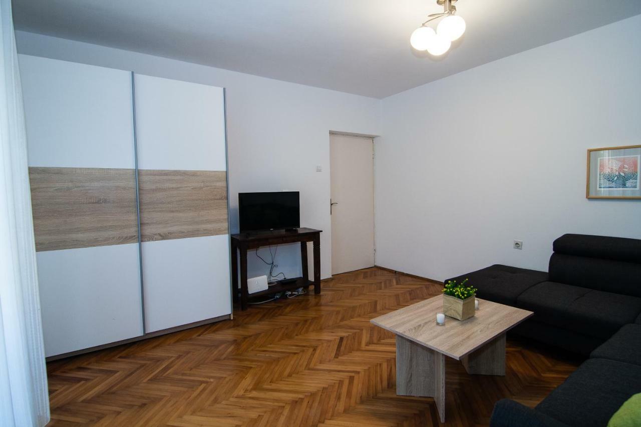 New Renovated Apartment 15 Min From Beach On Foot Pula Buitenkant foto