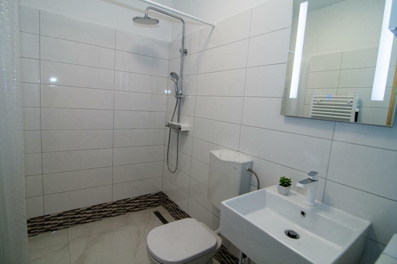 New Renovated Apartment 15 Min From Beach On Foot Pula Buitenkant foto