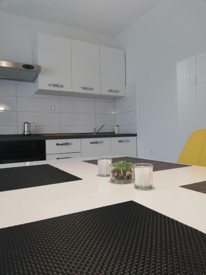 New Renovated Apartment 15 Min From Beach On Foot Pula Buitenkant foto